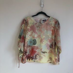 (NWOT) Vince Camuto Colorful Top